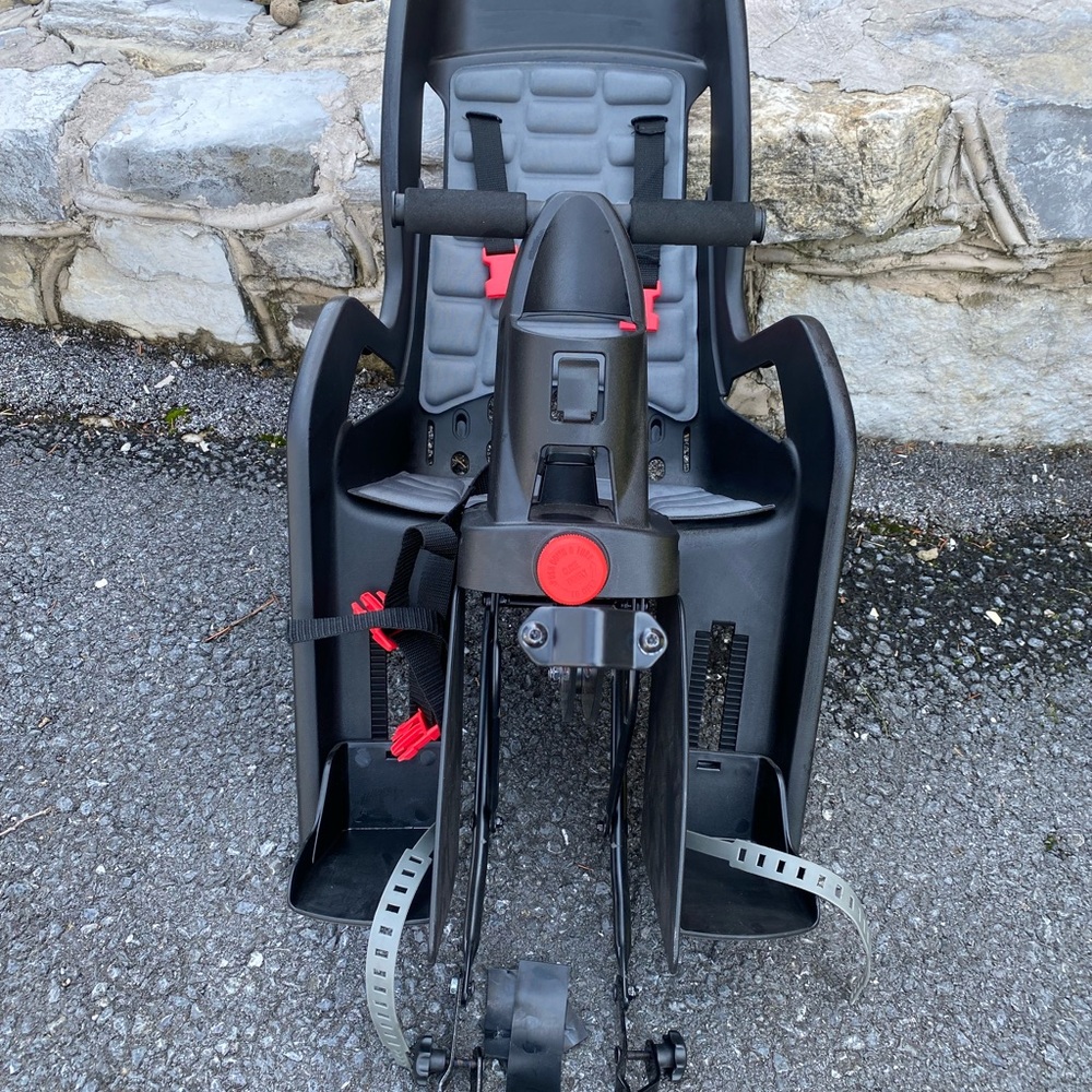 Schwinn Ovation Black and Red Kids Bike Seat/Carrier